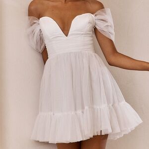 Selfie Leslie Pixi Off The Shoulder Lace Up Back Mini Dress White NWT